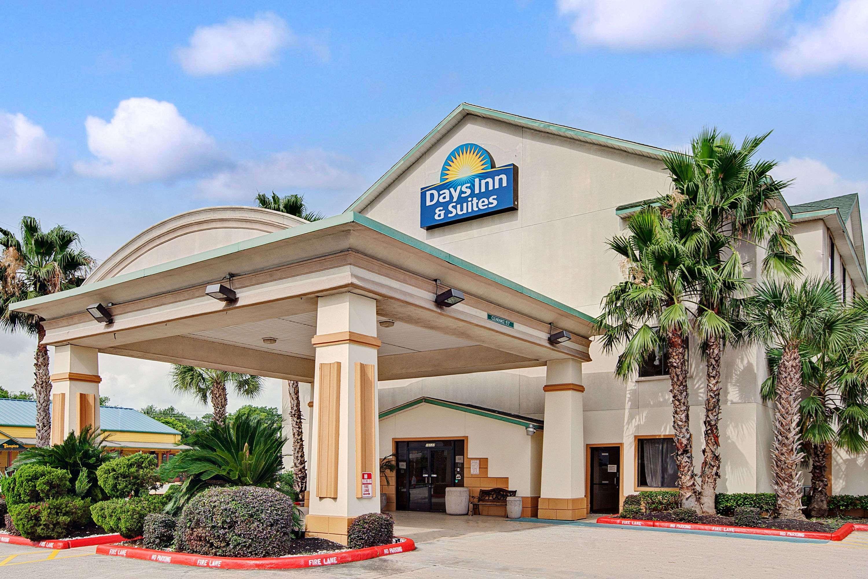 Days Inn & Suites By Wyndham Houston North/Aldine Екстериор снимка