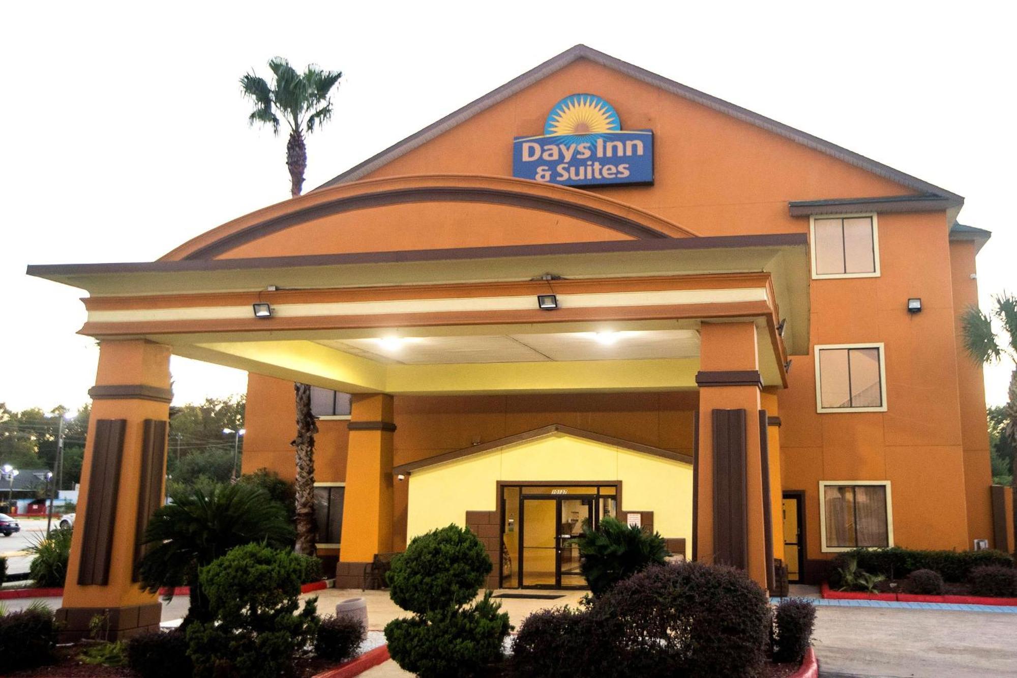 Days Inn & Suites By Wyndham Houston North/Aldine Екстериор снимка