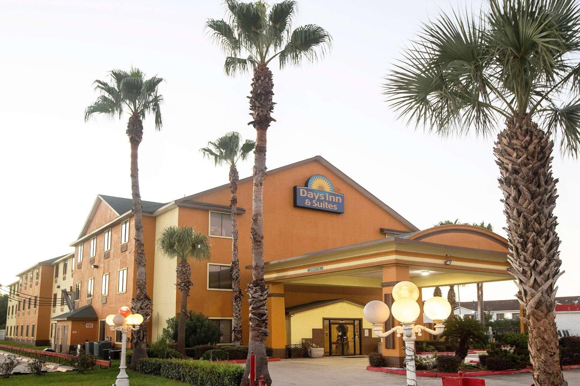 Days Inn & Suites By Wyndham Houston North/Aldine Екстериор снимка